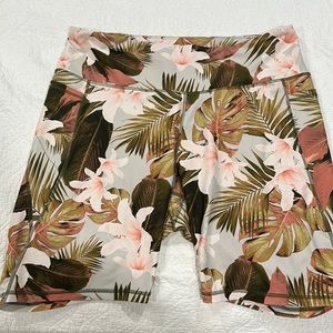 Tropic Print Biker Shorts with POCKETS